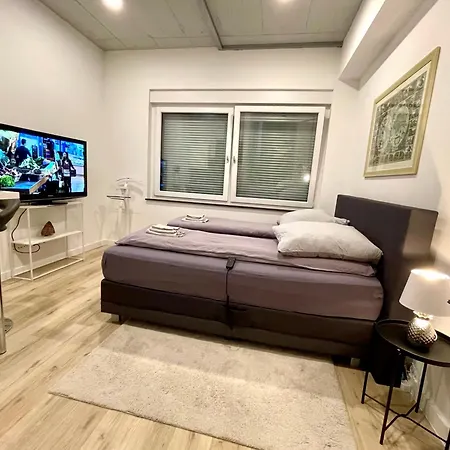 Neu Wunderschoenenes Weisses Am Schloessle Zentrum Goldstadt Apartment Pforzheim