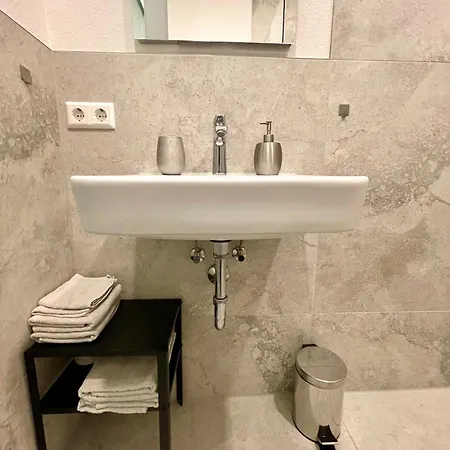 Neu Wunderschoenenes Weisses Am Schloessle Zentrum Goldstadt Apartment Pforzheim