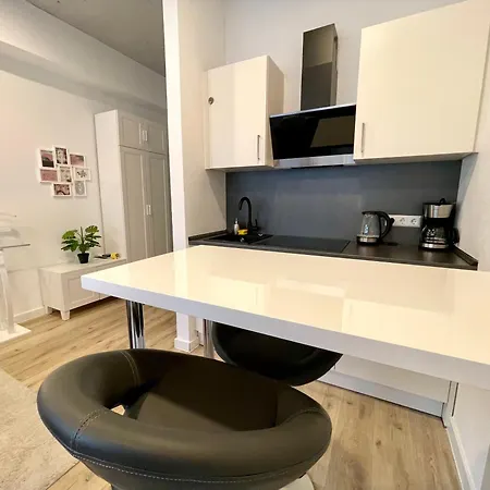 Apartment Neu Wunderschoenenes Weisses Am Schloessle Zentrum Goldstadt
