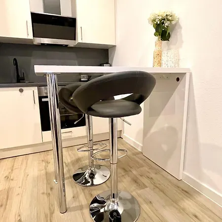 Neu Wunderschoenenes Weisses Am Schloessle Zentrum Goldstadt *