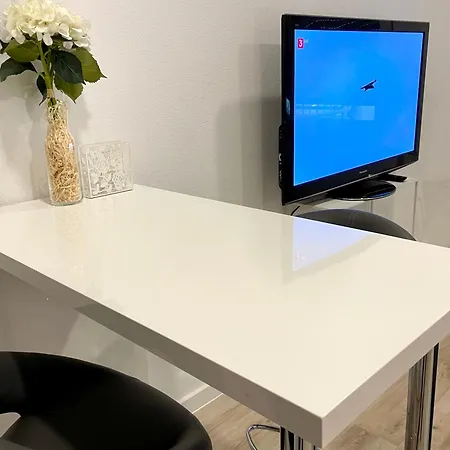 Neu Wunderschoenenes Weisses Am Schloessle Zentrum Goldstadt *