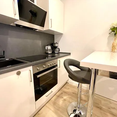 Apartment Neu Wunderschoenenes Weisses Am Schloessle Zentrum Goldstadt *